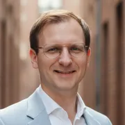 Arno Hoffrichter, Engineering and operations